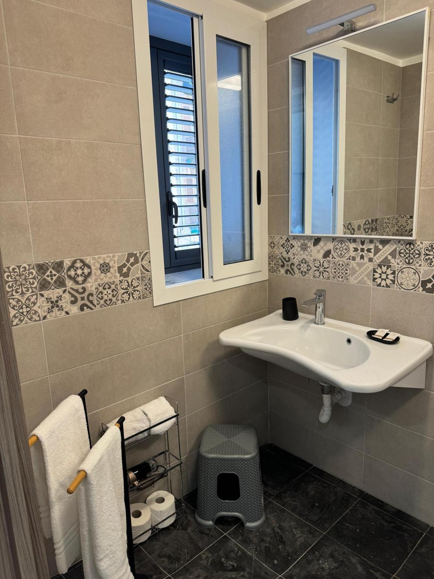La Rondine Bed Hotell Ficarazzi Eksteriør bilde
